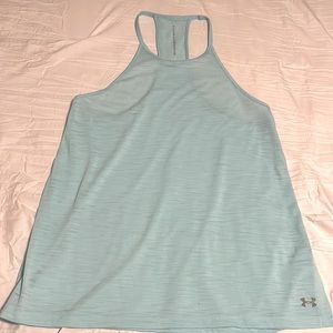 Razor back Under Armour tank.